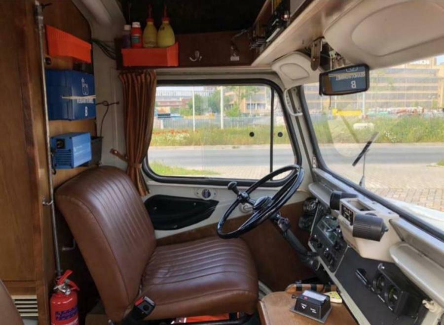 Интерьер Citroen HY 1600 Camper Van 1977 года  (фото 9 из 23)